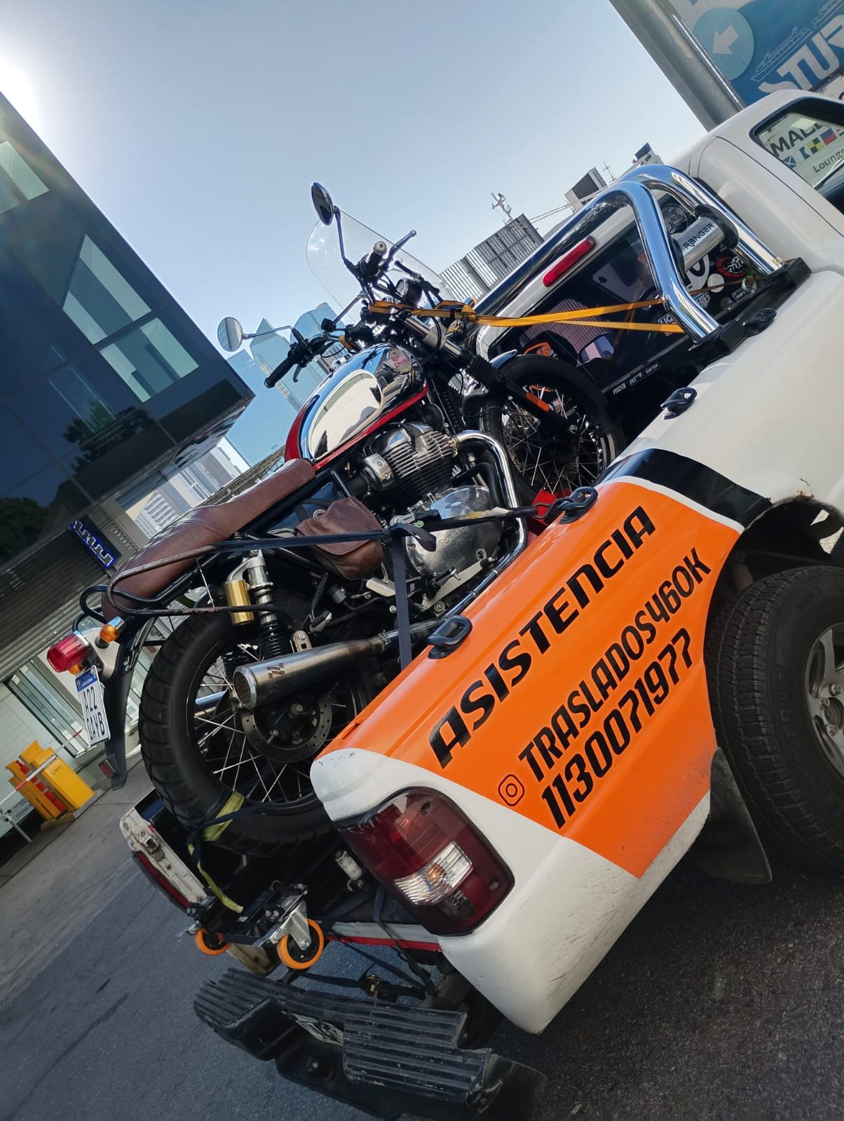 Moto transportada por Traslados 46